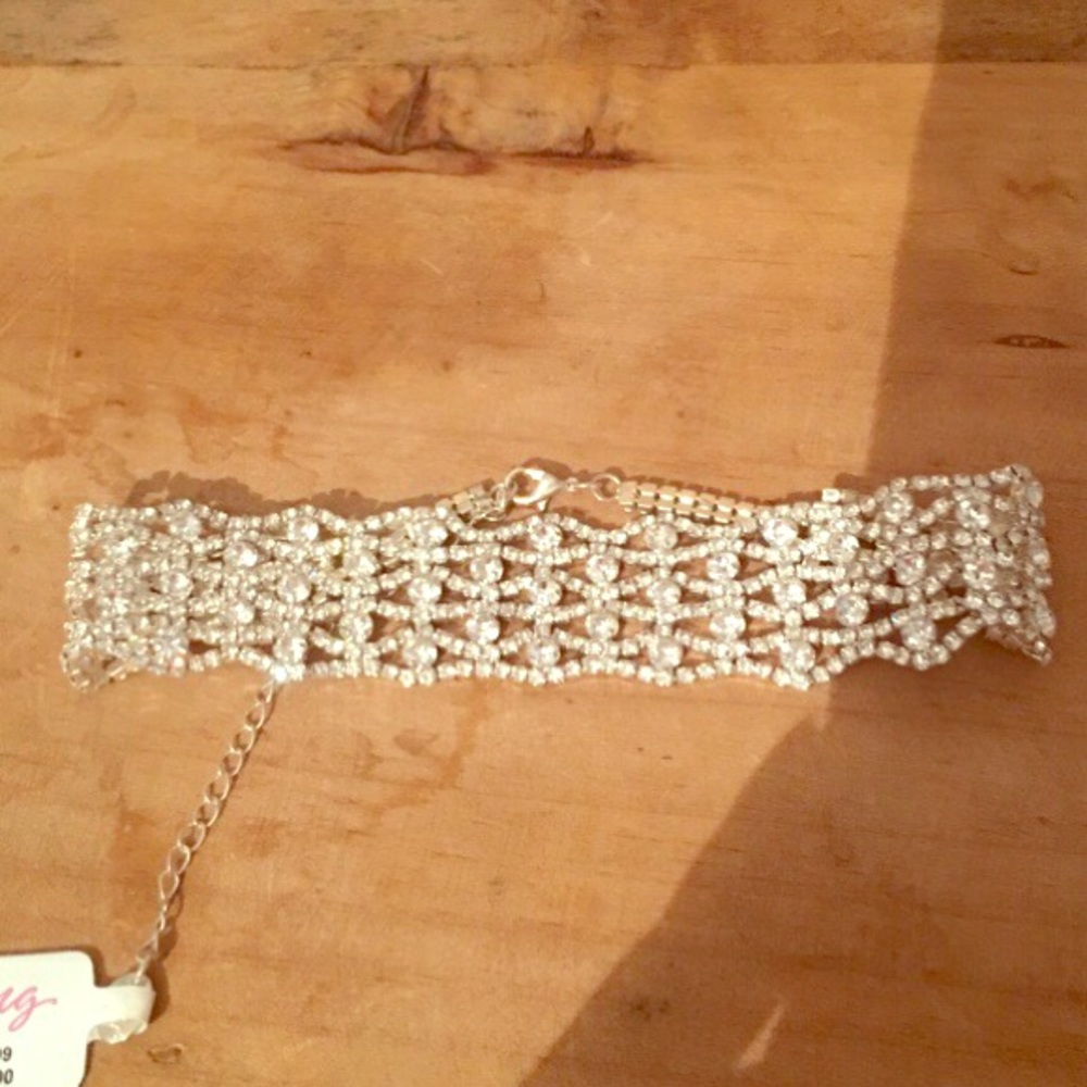 Diamond choker